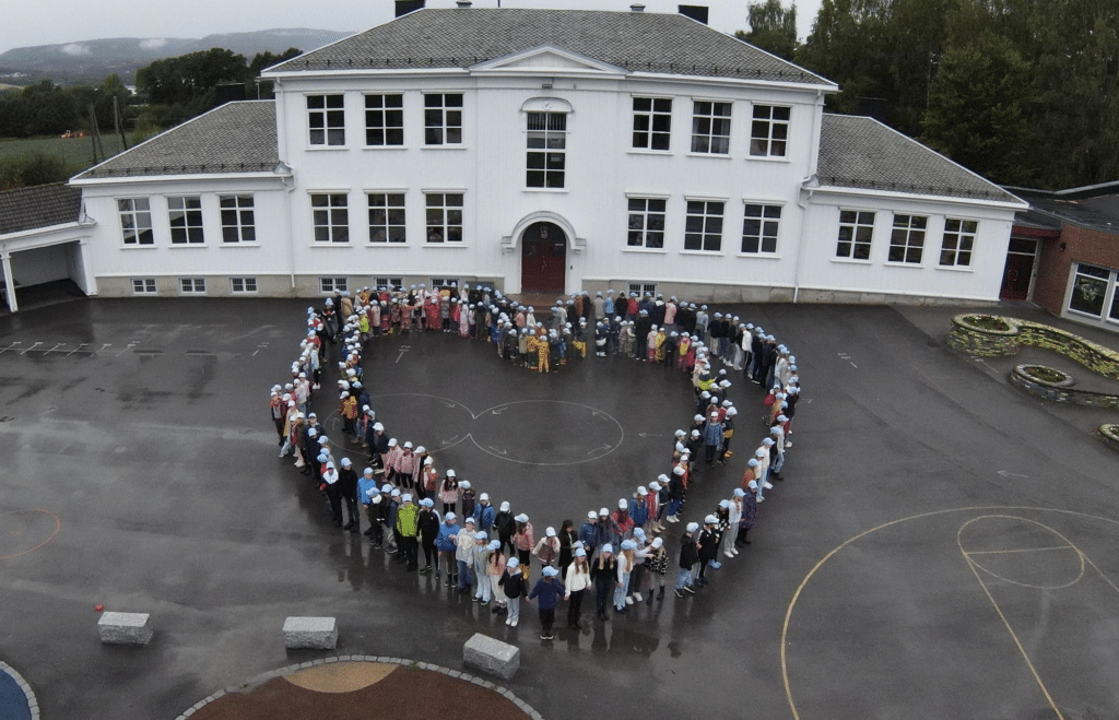 Gullaug skole, Lier kommune