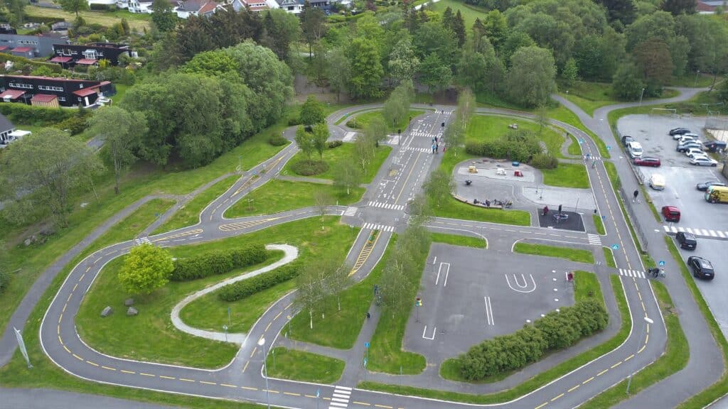 Dronebilde av Sandnes sykkelgård i Rogaland